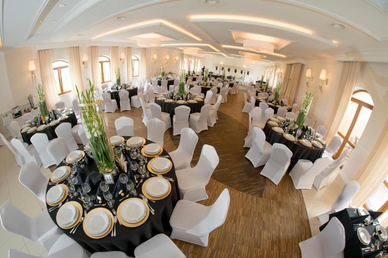 Hotel Potocki Dwor Jędrzejów Exteriér fotografie
